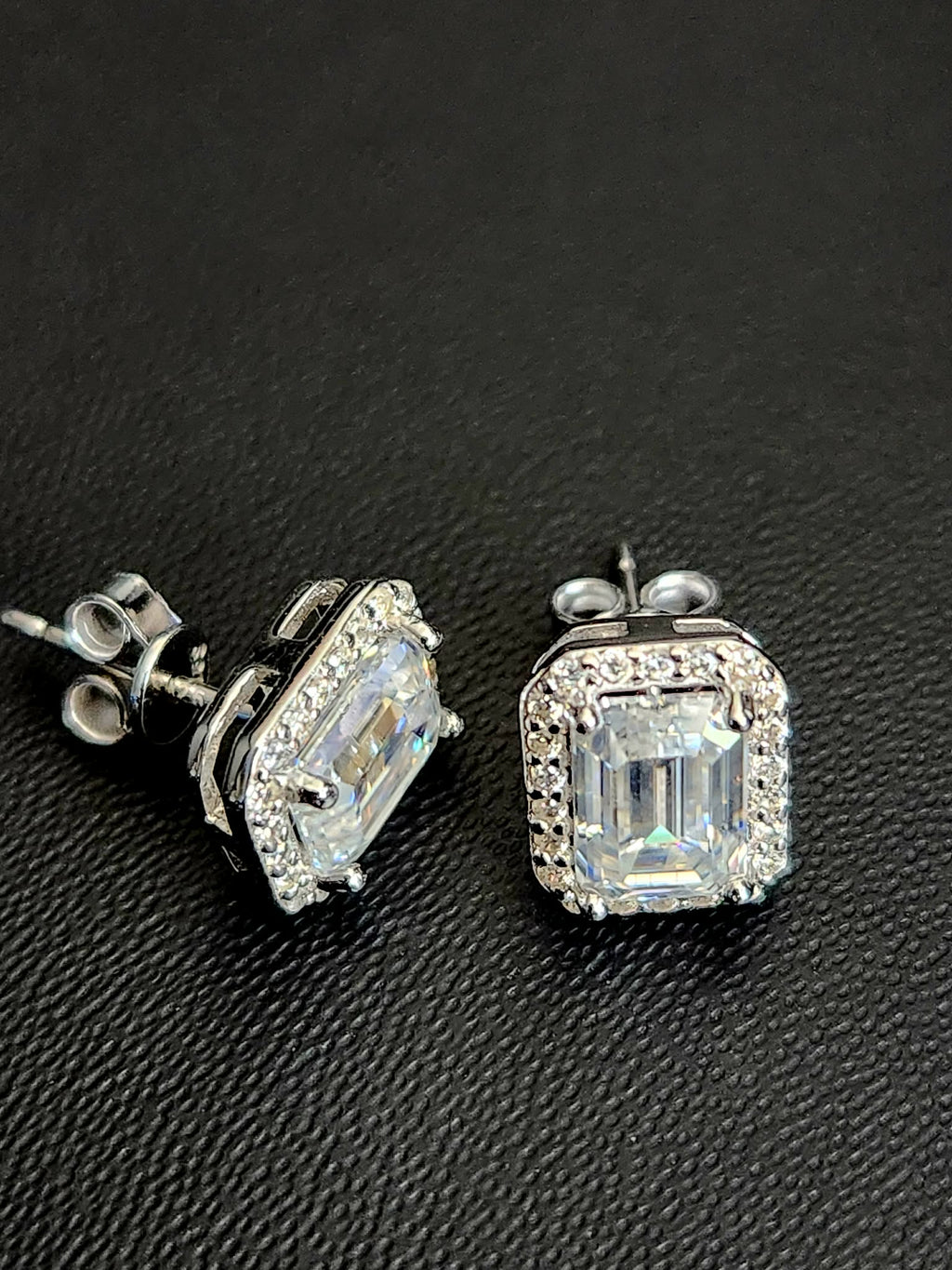 VVS1 Moissanite Emerald Earrings