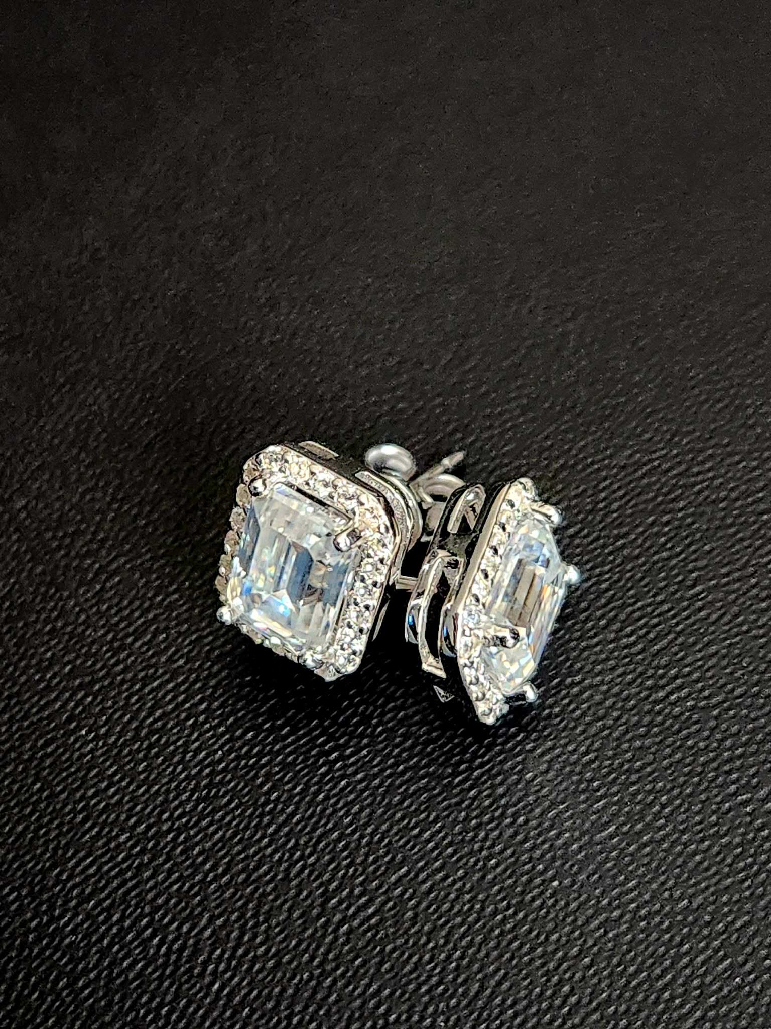 VVS1 Moissanite Emerald Earrings